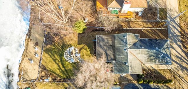 N6911 Lafayette LANE, Elkhorn, WI 53121