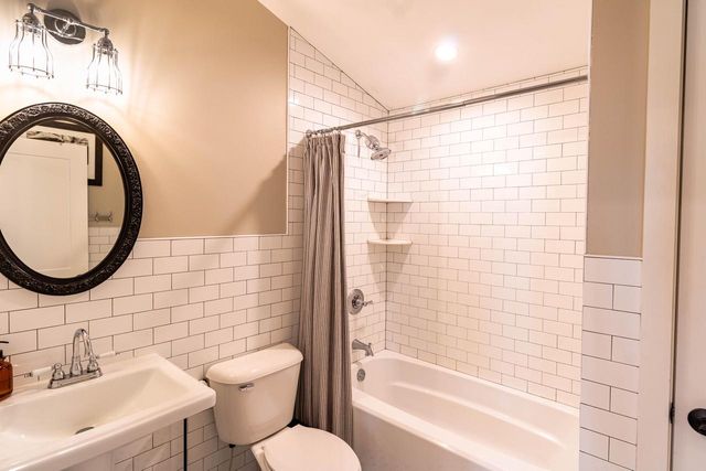 N6911 Lafayette LANE, Elkhorn, WI 53121