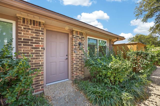 2621 Amherst Court, Irving, TX 75038