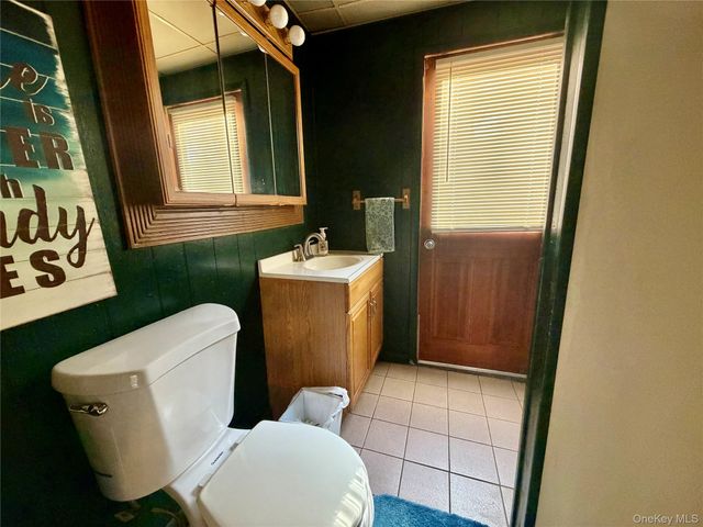 9 Ash Lane, Hyde Park, NY 12538