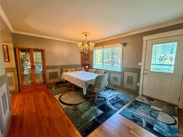 9 Ash Lane, Hyde Park, NY 12538