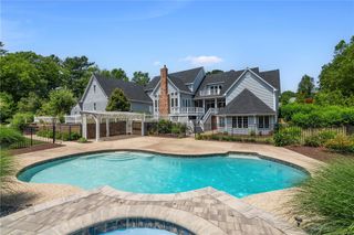 38 Miss Fry Drive, East Greenwich, RI 02818