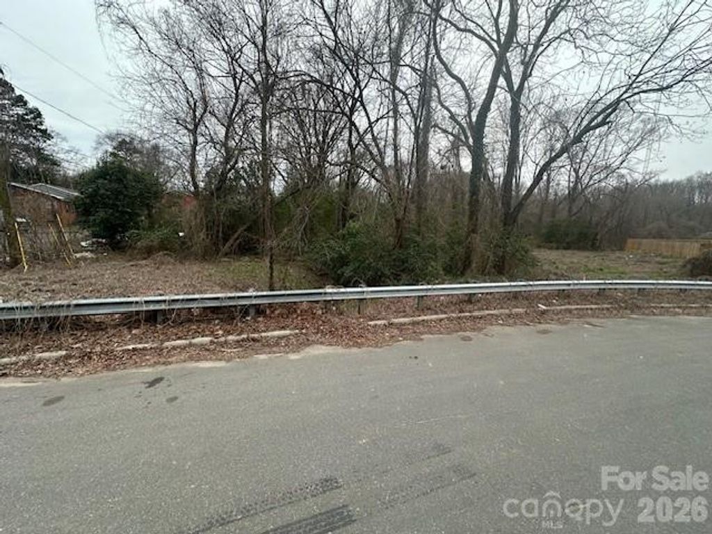 2711 Celia Avenue, Charlotte, NC 28216