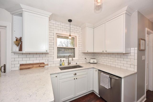 1566 Scott ROAD, Port Washington, WI 53074