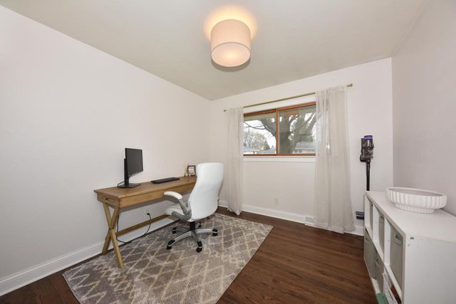 1566 Scott ROAD, Port Washington, WI 53074