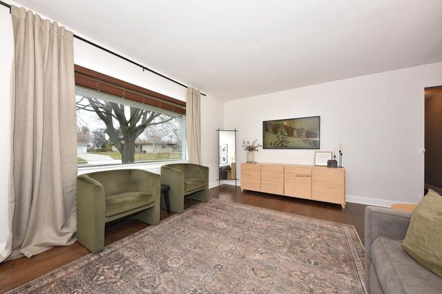 1566 Scott ROAD, Port Washington, WI 53074