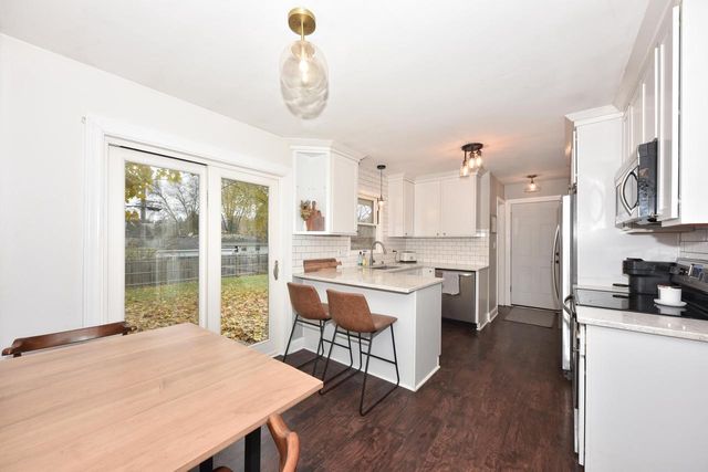 1566 Scott ROAD, Port Washington, WI 53074