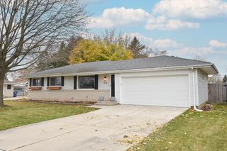 1566 Scott ROAD, Port Washington, WI 53074