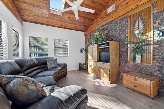 1553 Pine Street, Niceville, FL 32578