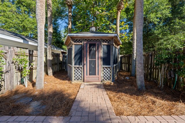 1553 Pine Street, Niceville, FL 32578