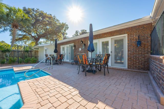 1553 Pine Street, Niceville, FL 32578