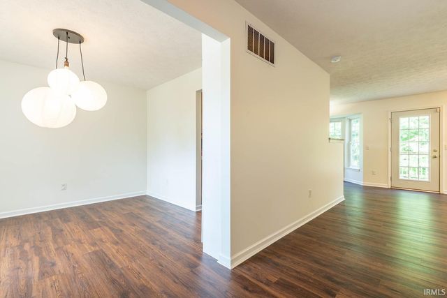 4777 N White River Drive, Bloomington, IN 47404
