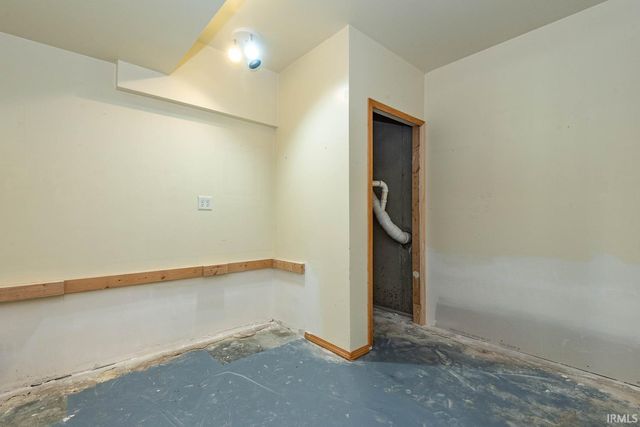 4777 N White River Drive, Bloomington, IN 47404
