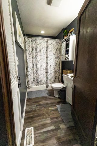 1711 N Ash Street, Nevada, MO 64772