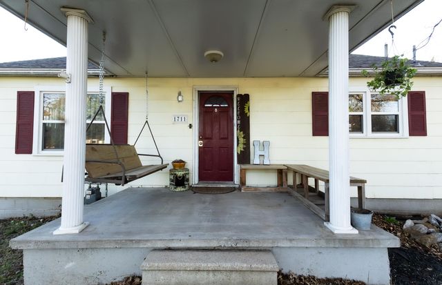 1711 N Ash Street, Nevada, MO 64772
