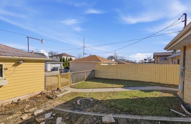 5136 N 69th STREET, Milwaukee, WI 53218