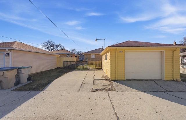 5136 N 69th STREET, Milwaukee, WI 53218