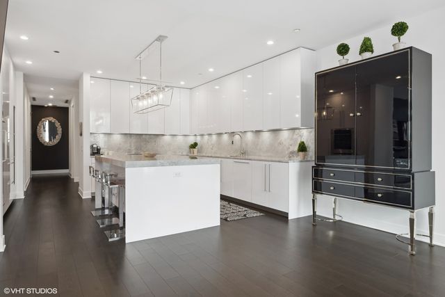 403 N Wabash Avenue 14A, Chicago, IL 60611