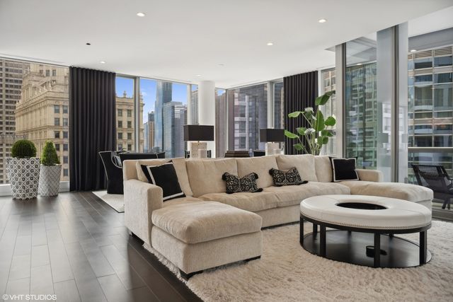 403 N Wabash Avenue 14A, Chicago, IL 60611