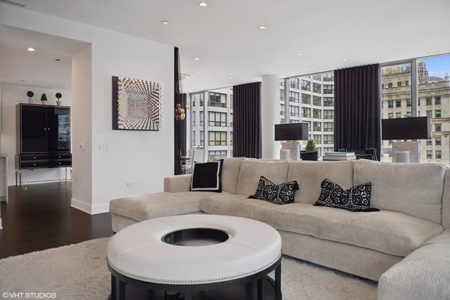 403 N Wabash Avenue 14A, Chicago, IL 60611