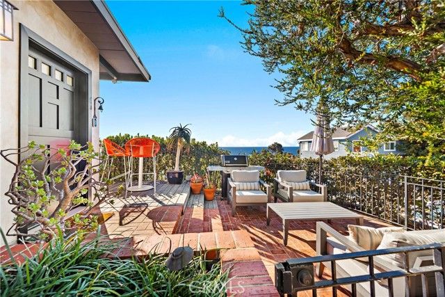 31966 10th Avenue, Laguna Beach, CA 92651