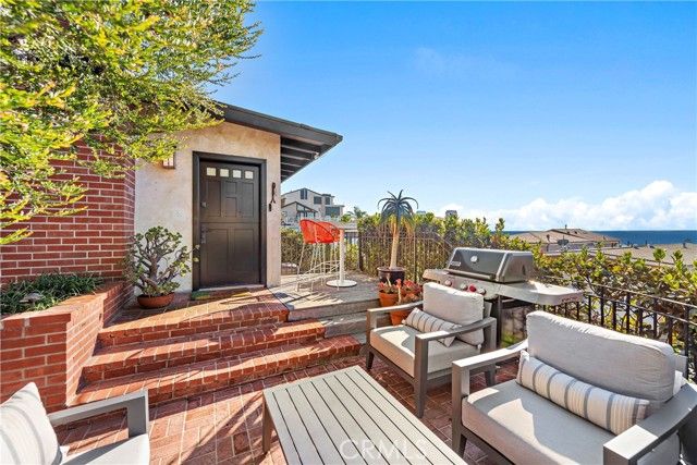 31966 10th Avenue, Laguna Beach, CA 92651