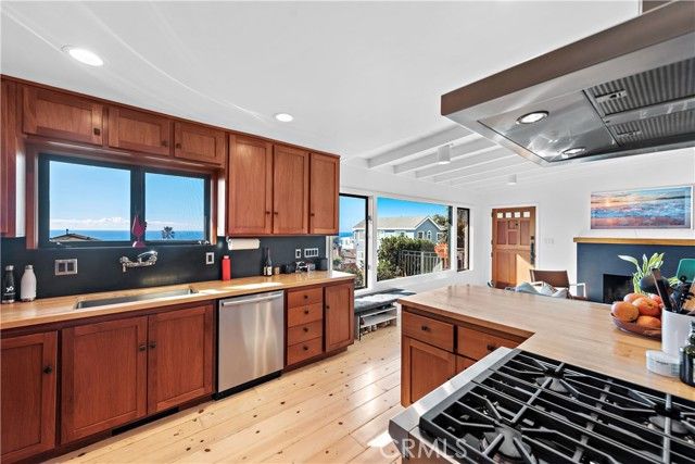 31966 10th Avenue, Laguna Beach, CA 92651