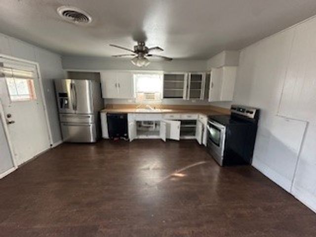 208 Bagin Street, Whitesboro, TX 76273