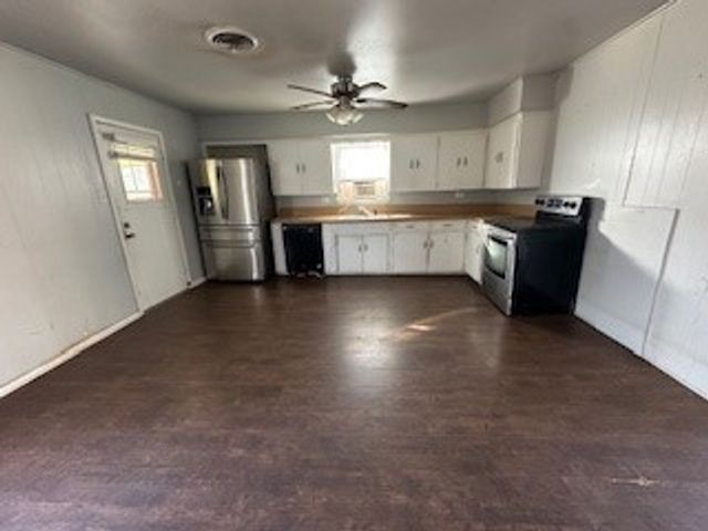208 Bagin Street, Whitesboro, TX 76273