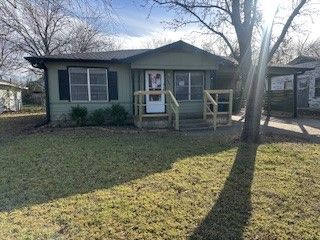 208 Bagin Street, Whitesboro, TX 76273