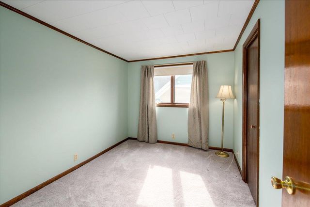 812 POWERS STREET, Oshkosh, WI 54901