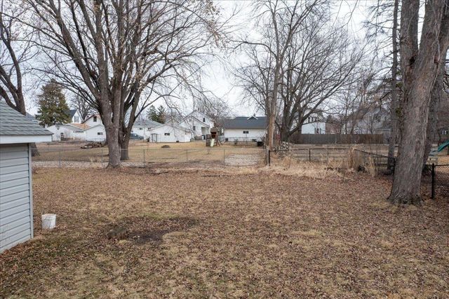 812 POWERS STREET, Oshkosh, WI 54901