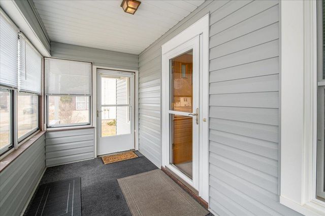 812 POWERS STREET, Oshkosh, WI 54901