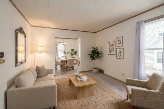 812 POWERS STREET, Oshkosh, WI 54901