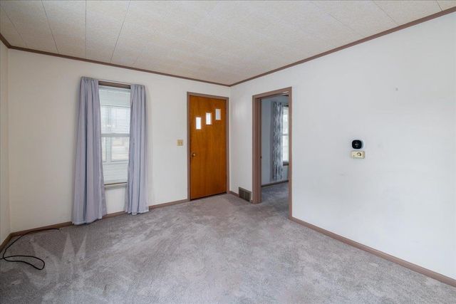 812 POWERS STREET, Oshkosh, WI 54901