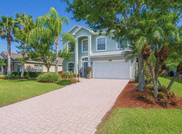 521 N Valencia Circle SW, Vero Beach, FL 32968