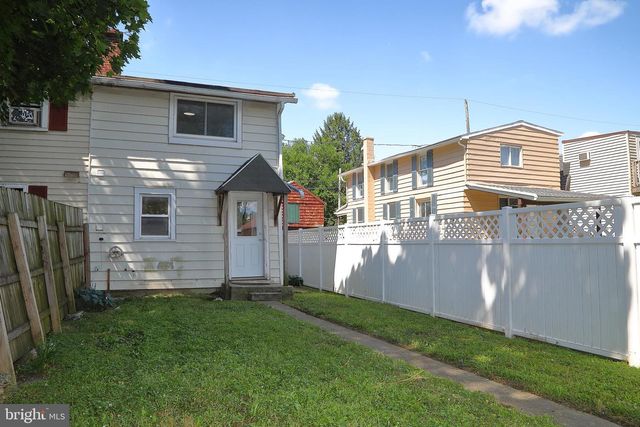 157 S WOLF ST, Manheim, PA 17545