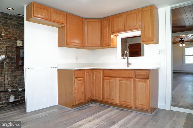 157 S WOLF ST, Manheim, PA 17545