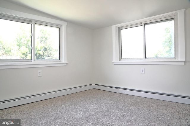 157 S WOLF ST, Manheim, PA 17545