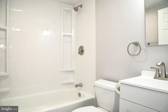 157 S WOLF ST, Manheim, PA 17545
