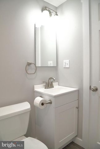 157 S WOLF ST, Manheim, PA 17545