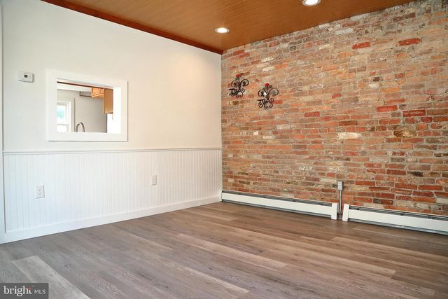 157 S WOLF ST, Manheim, PA 17545