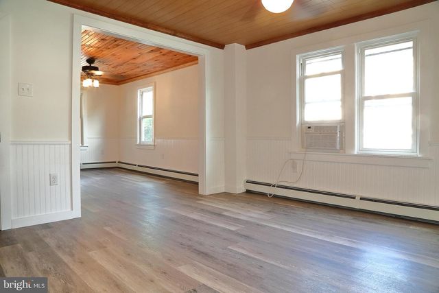 157 S WOLF ST, Manheim, PA 17545