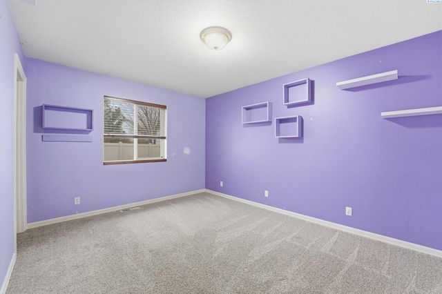 4010 S Palouse, Kennewick, WA 99337