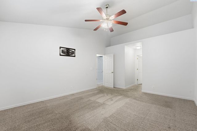 4010 S Palouse, Kennewick, WA 99337