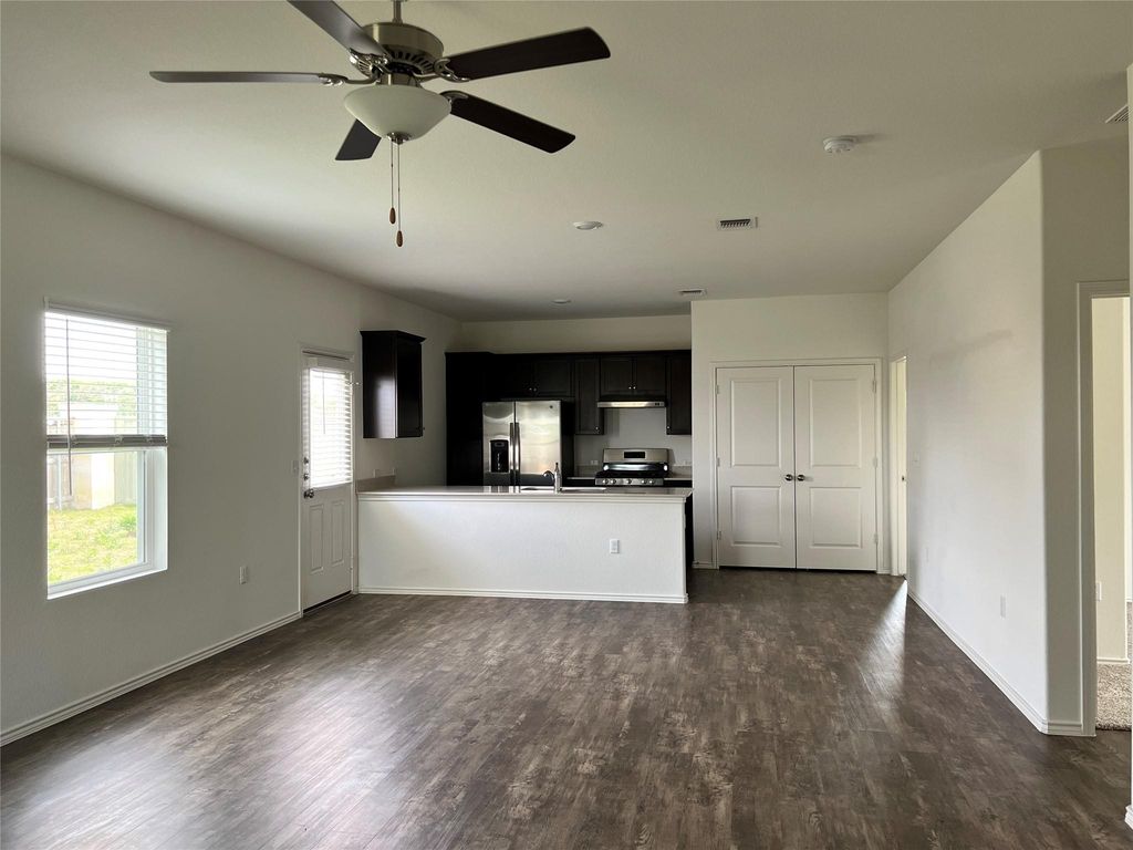 7501 Ivy Trellis TRL, Del Valle, TX 78617