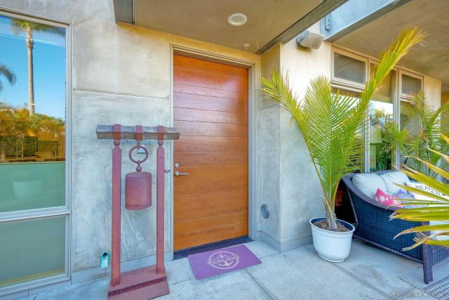 1052 Anchorage Ln, San Diego, CA 92106