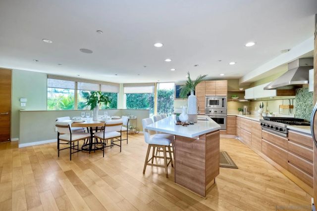1052 Anchorage Ln, San Diego, CA 92106