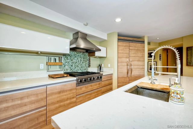 1052 Anchorage Ln, San Diego, CA 92106