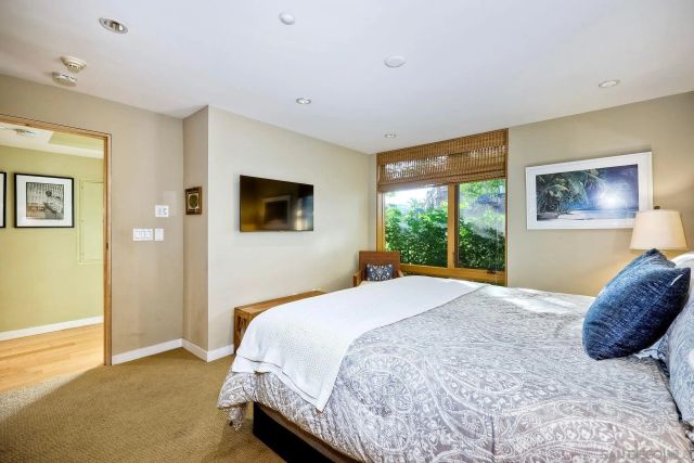 1052 Anchorage Ln, San Diego, CA 92106
